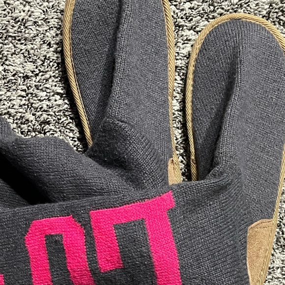 🩷🖤🩶Victoria’s Secret “PINK” Slouchy Boot/Slippers🩷🖤🩶 - Picture 12 of 14